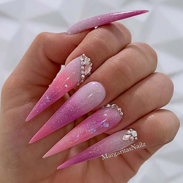 Ongles Stiletto Rose Scintillant