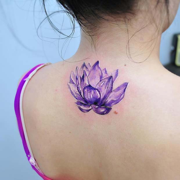 tatouage fleur de lotus violet