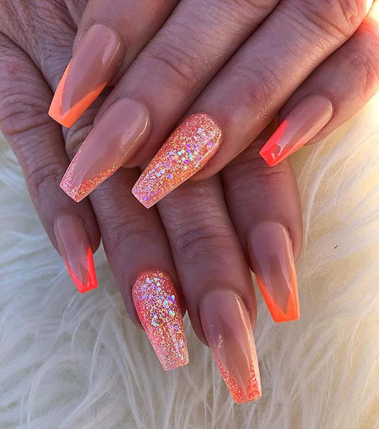 Ongles orange fluo et scintillants