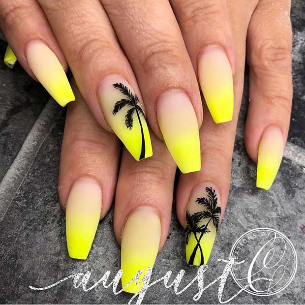 Ongles ombrés jaunes avec un design de palmier