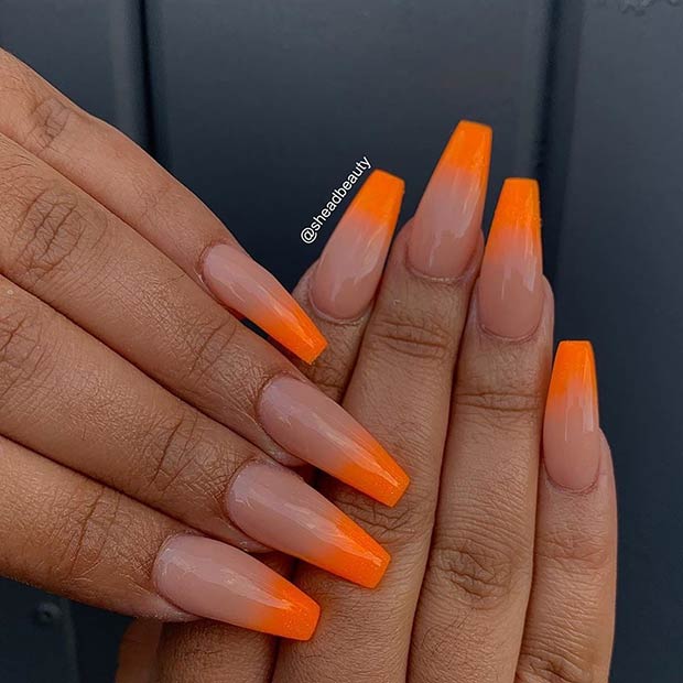 Πορτοκαλί και γυμνά Ombre Nails