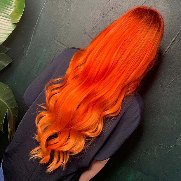 Couleur de cheveux orange vibrante