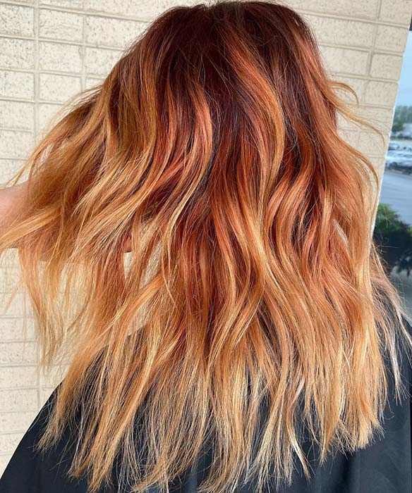 Cheveux ombrés orange ardent et blond