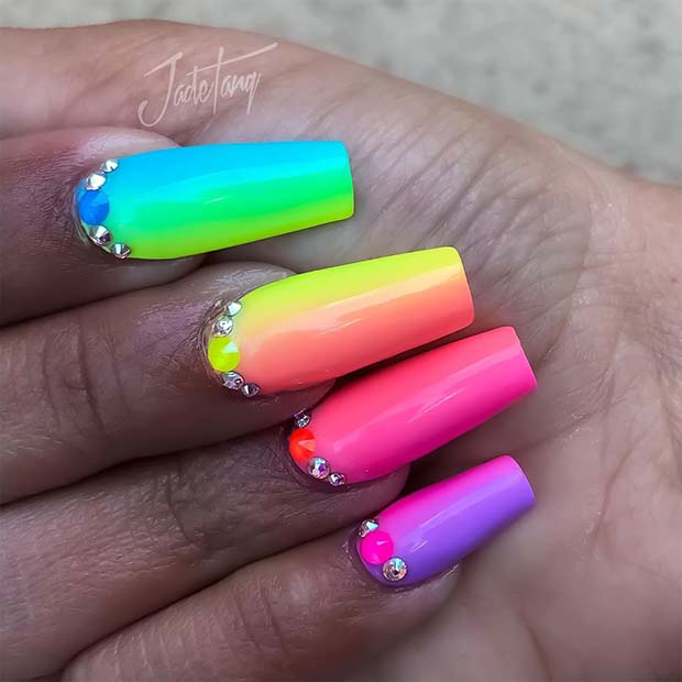 Rainbow Nail Art και κρύσταλλα