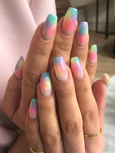 Όμορφα και ελαφριά νύχια Rainbow