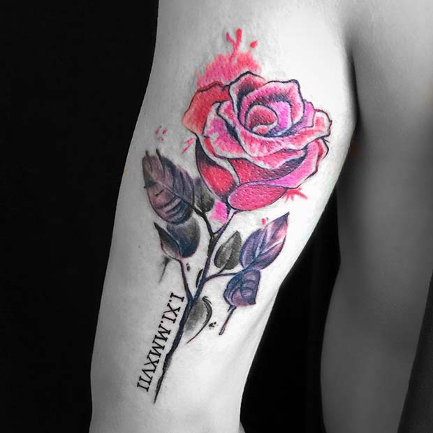 Conception de tatouage rose aquarelle