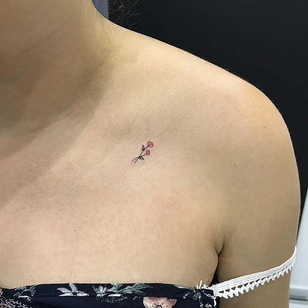 Idée de tatouage de fleur subtile et minuscule