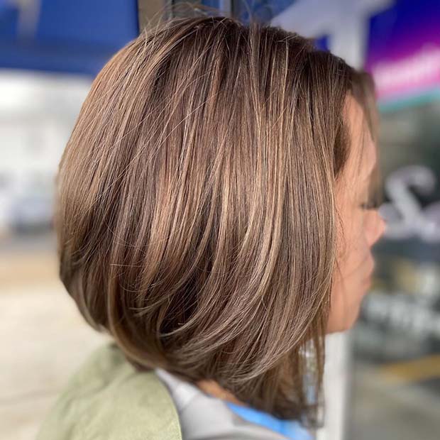 Coupe de cheveux longue empilée Bob