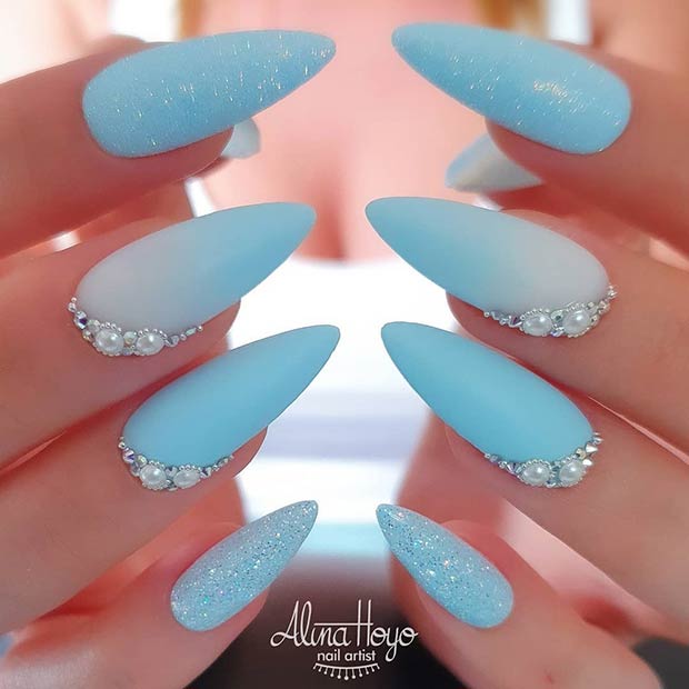 Ongles Amandes Bleu Bébé Mat