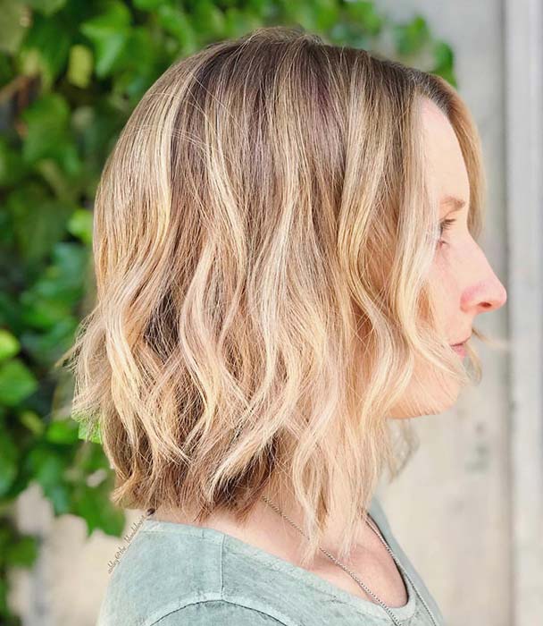 Light Blonde, Wavy Bob