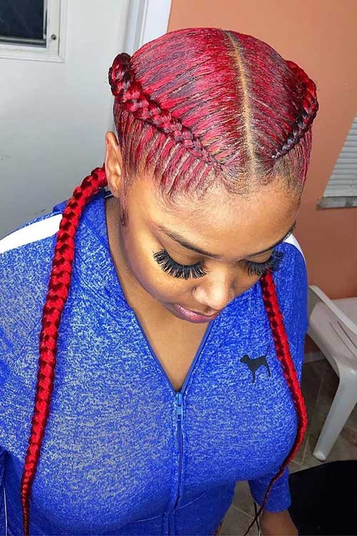 Deux tresses de cornrow rouges