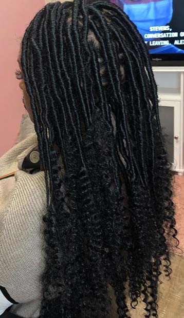 Glam Curly Locs