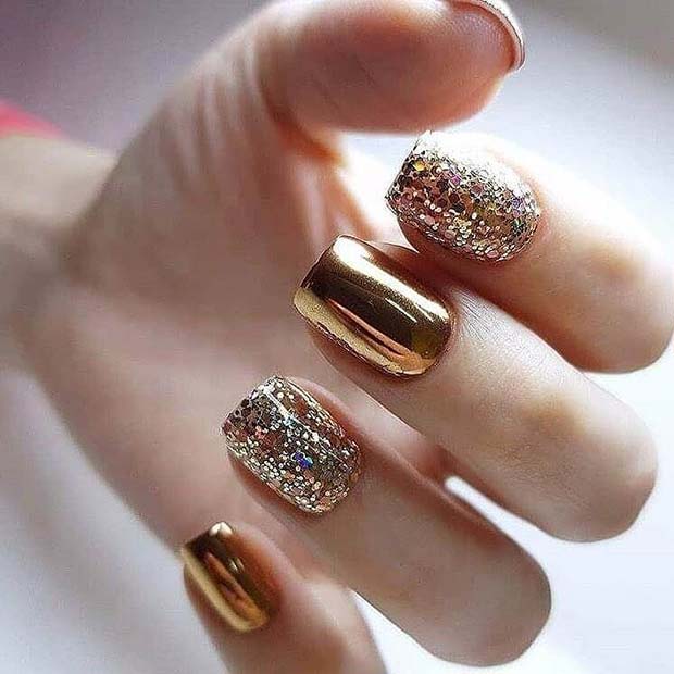 Glam Gold Chrome και Glitter Nails