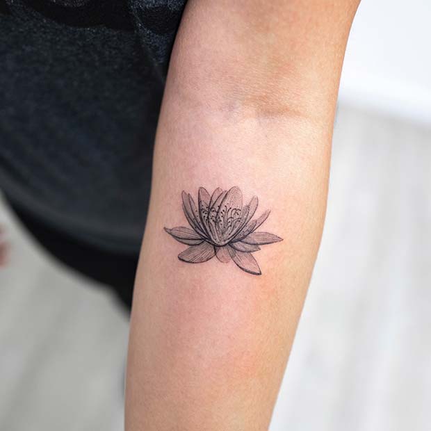 Idée de tatouage de lotus artistique