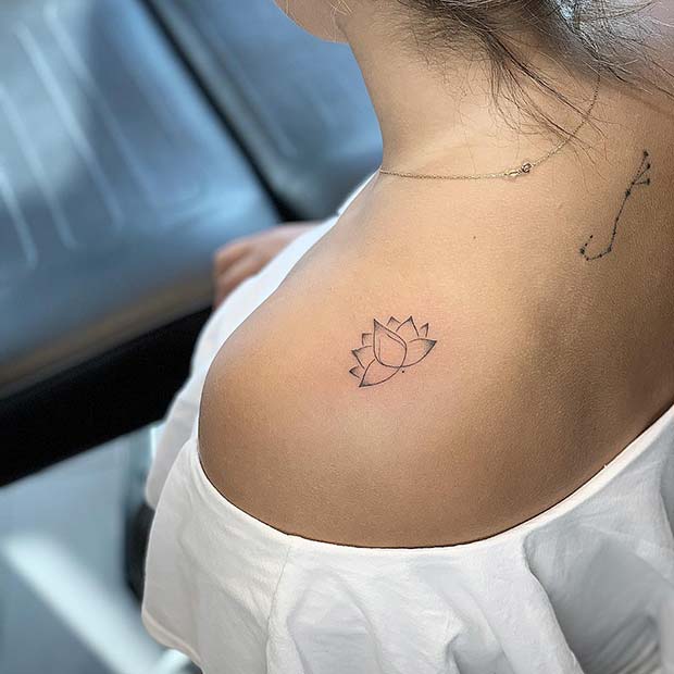 Tatouage Lotus Épaule Mignon