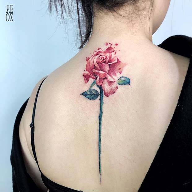 Beau tatouage aquarelle rose unique