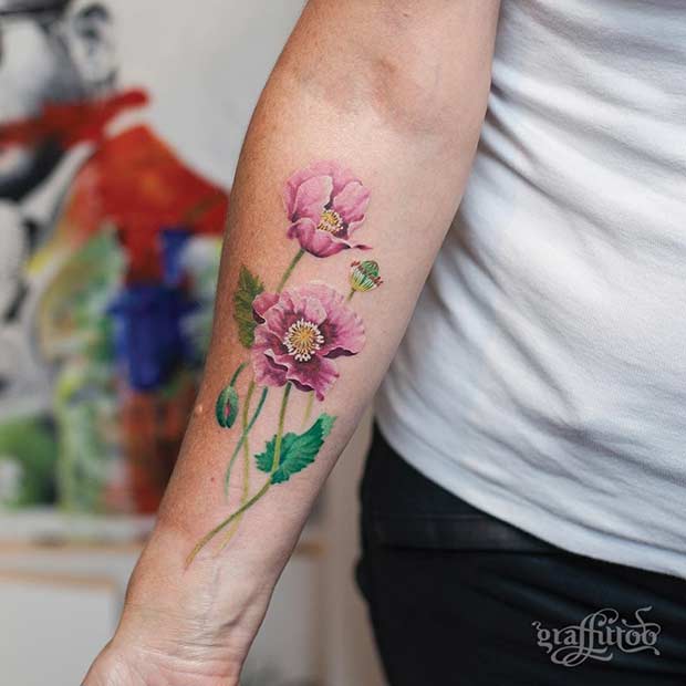 Ροζ παπαρούνα λουλούδι ακουαρέλα χέρι τατουάζ ιδέα
