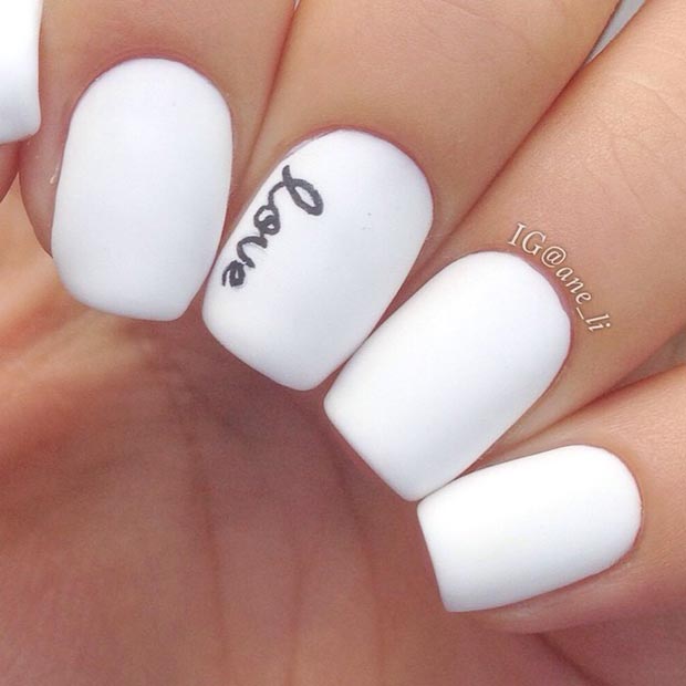 Ongles d'amour blancs