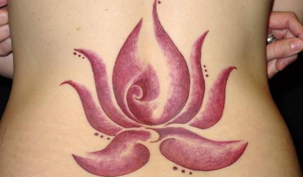Τατουάζ λουλουδιών Lotus