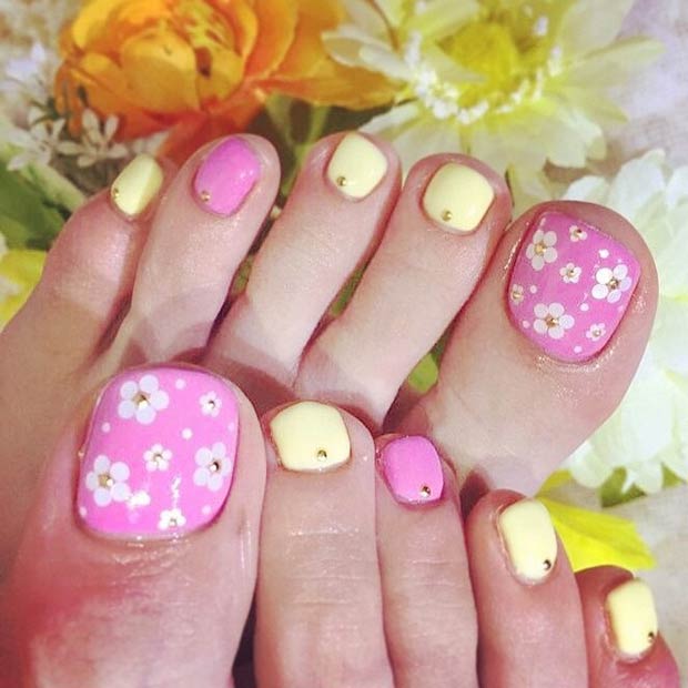 Rose & Conception d'ongles d'orteils à fleurs jaunes
