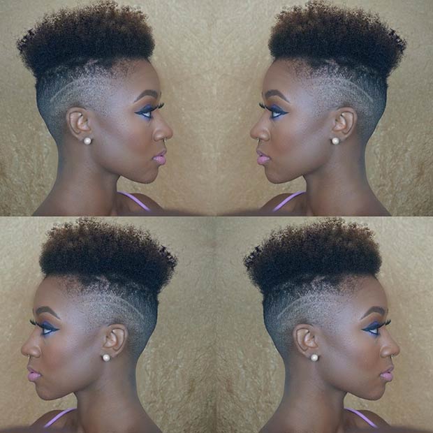 Afro Mohawk με Ξυρισμένες Πλευρές για Μαύρες Γυναίκες