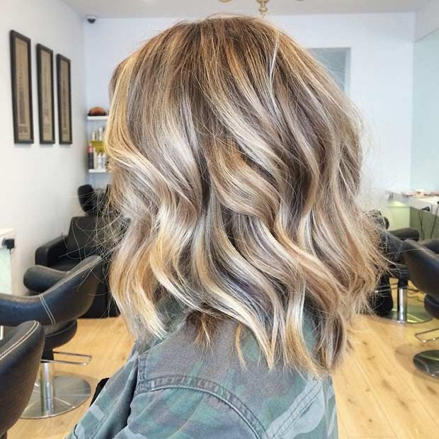 Coupe de cheveux longue texturée pour cheveux épais