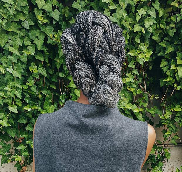 Grey Poetic Justice Tresses dans un Chignon Tressé