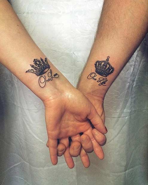 Ζευγάρι Crown Τατουάζ με αποσπάσματα