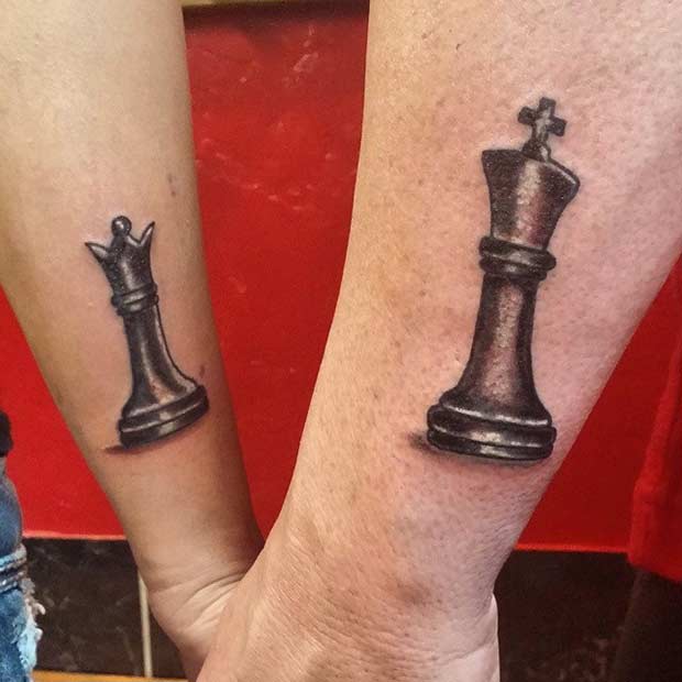 Βασιλιά και βασίλισσα σκακιστικά τατουάζ για ζευγάρια