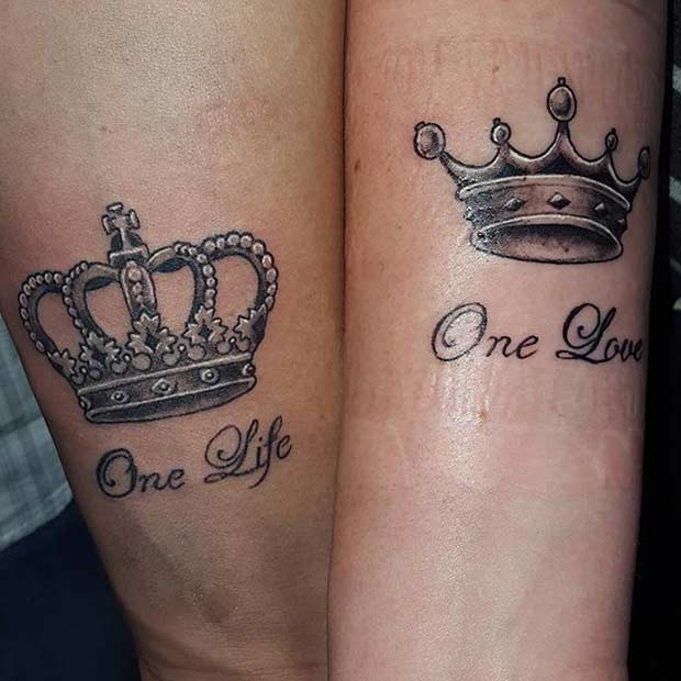 Βασιλιάς και βασίλισσα τατουάζ με αποσπάσματα