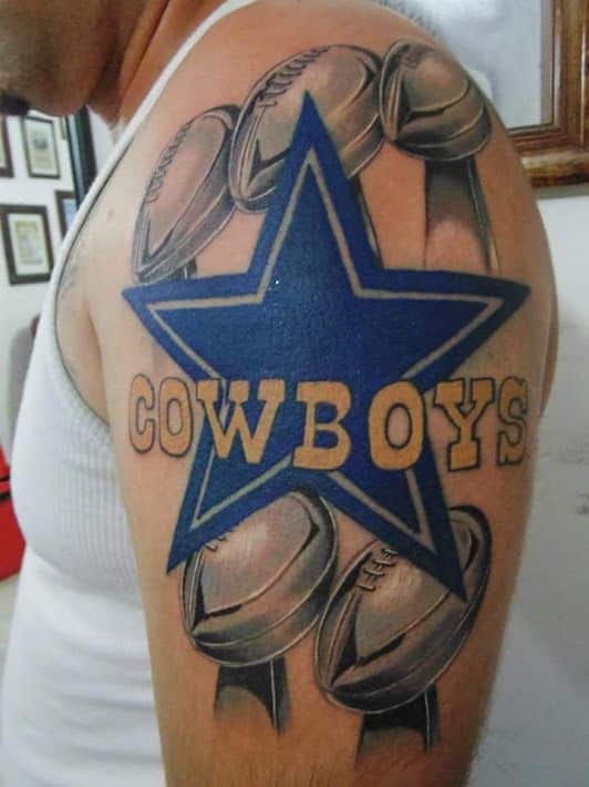 Tatouage de cow-boys de football et star dallas