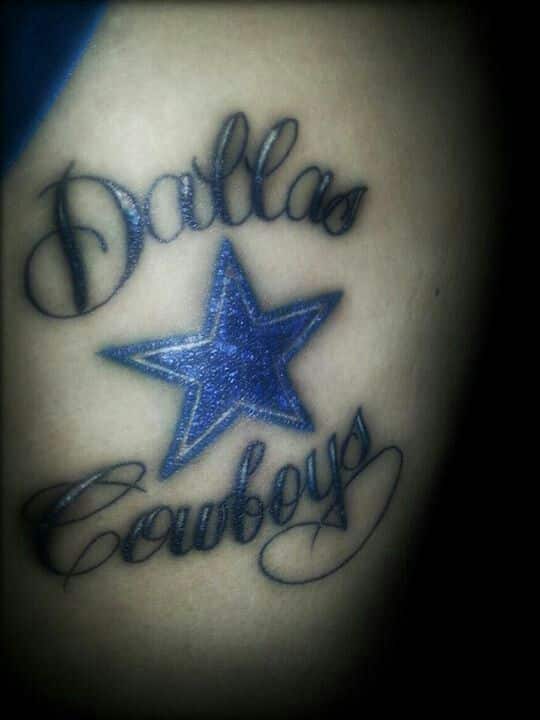 Tatouage scintillant de cow-boy de Dallas