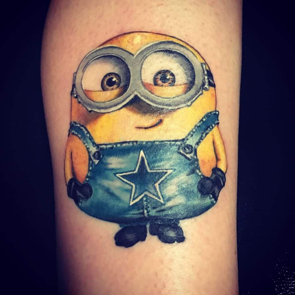 Minions דאלאס קאובויז קעקוע