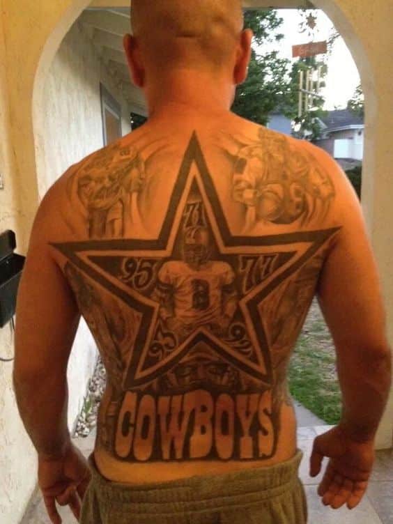 Tatouage dans le dos des cowboys de Dallas