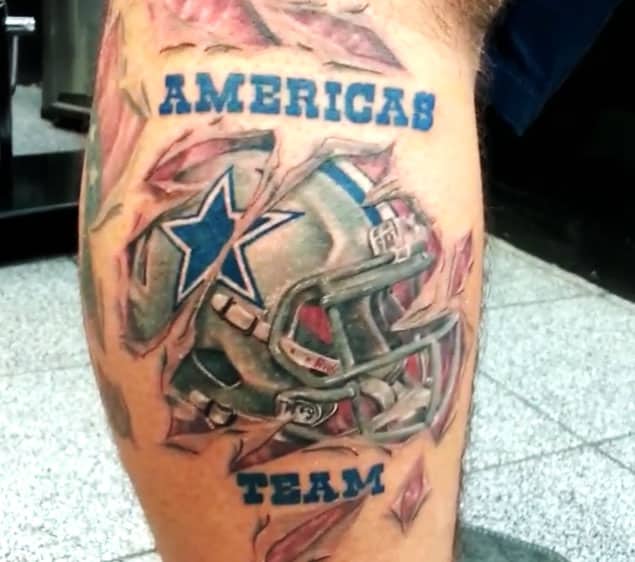 Le tatouage des cowboys de Dallas de l'équipe des Amériques