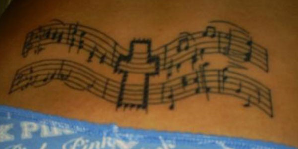 Musique/tatouage croisé