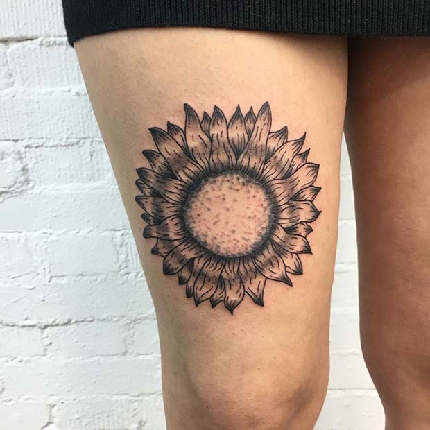 Tatouage de cuisse de tournesol