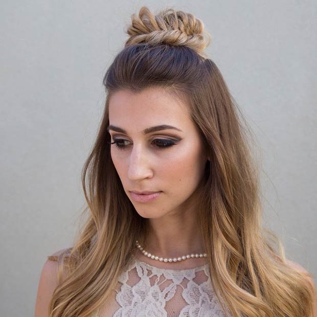 Πλεκτά Top Knot Half Updo