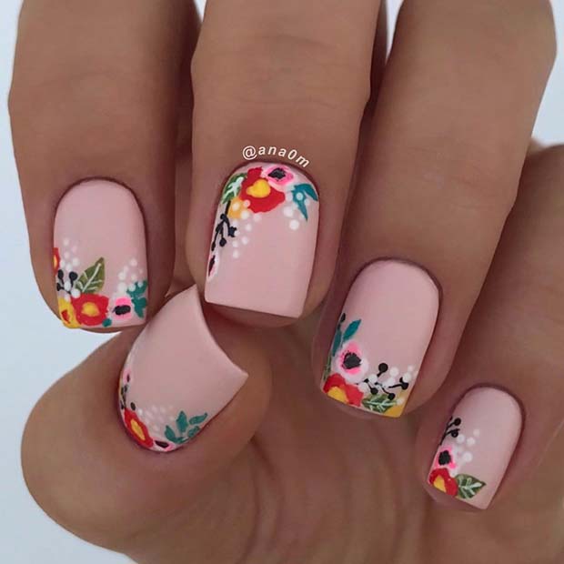 Ματ Floral Nail Idea