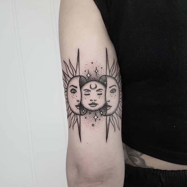 Μοναδικό φεγγάρι μέσα στο σχέδιο τατουάζ Sun