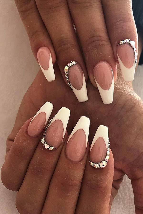 Γαλλικά Tip Nails με στρας