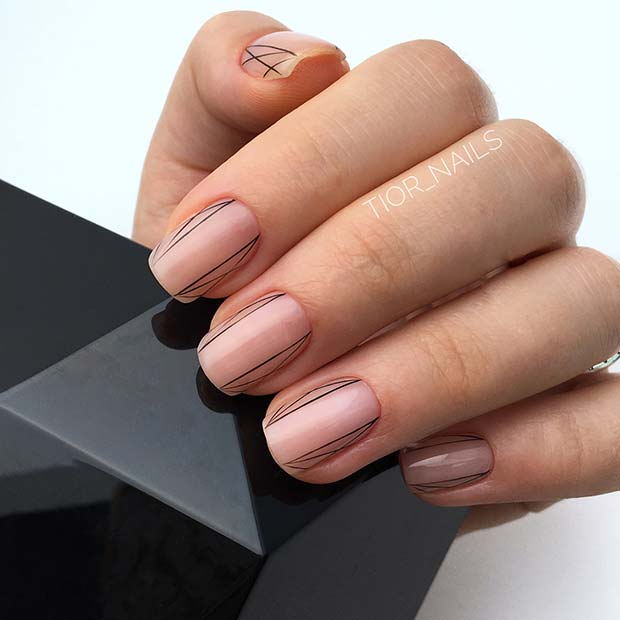 Μοντέρνα Nude Nails με Black Nail Art