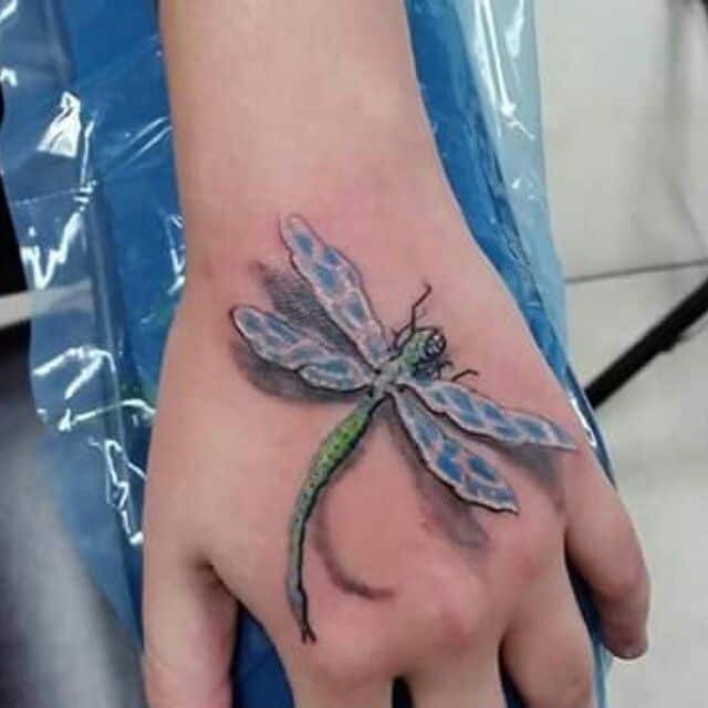 3D τατουάζ χειρός Dragonfly για γυναίκες