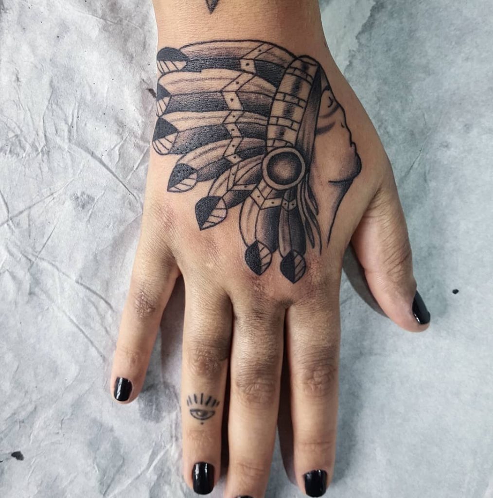 Ινδικά τατουάζ χεριών για γυναίκες