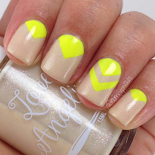 Conception d'ongles à chevrons jaune fluo