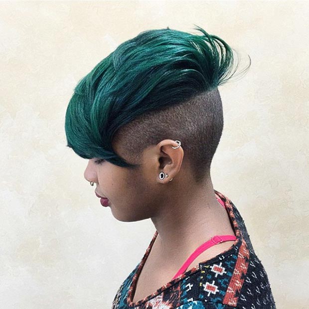 שיער מוהוק ירוק לנשים שחורות