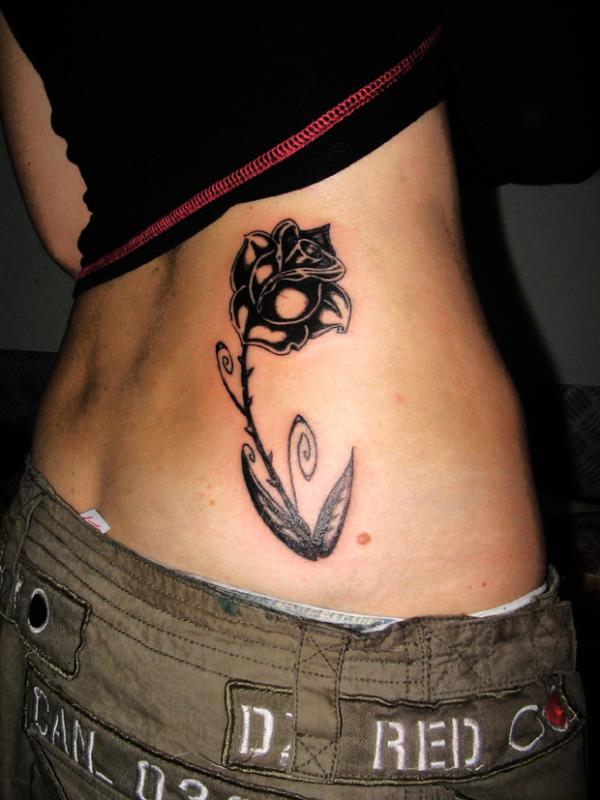 Το τατουάζ Black Rose