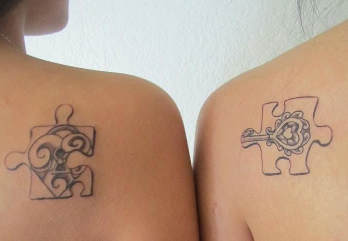 Tatouages ​​​​de serrure et de puzzle de clé