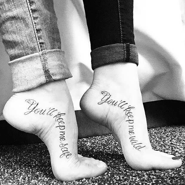Tatouages ​​​​de pied assortis pour les soeurs