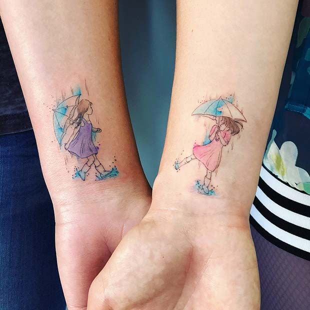 Tatouage de belles soeurs inspiré par l'enfance